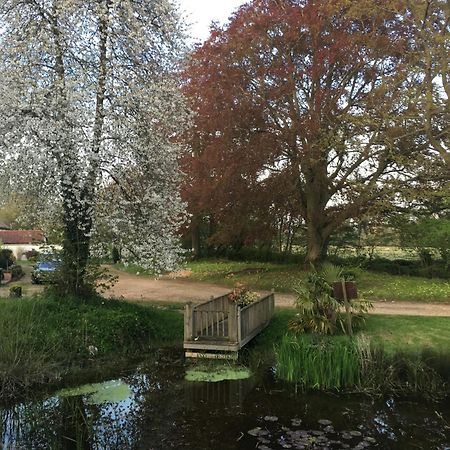 Old Rectory - Scoulton Apartment Great Ellingham Екстериор снимка