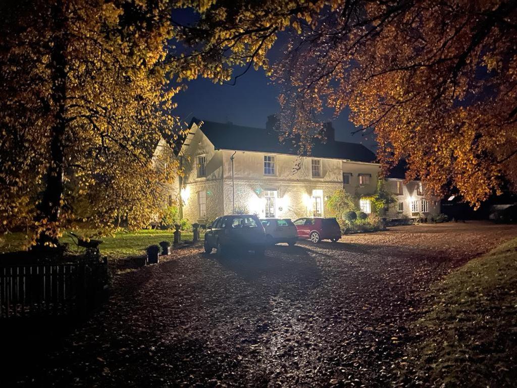 Old Rectory - Scoulton Apartment Great Ellingham Екстериор снимка