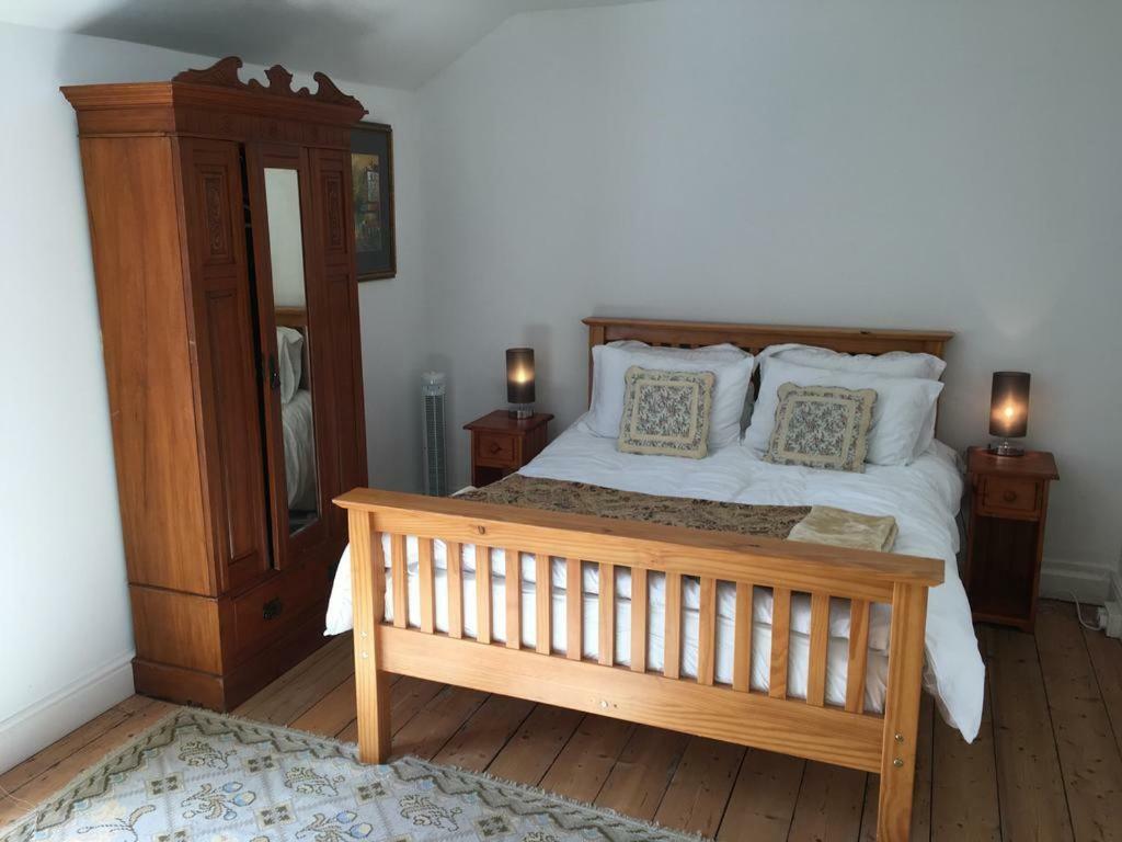 Old Rectory - Scoulton Apartment Great Ellingham Екстериор снимка